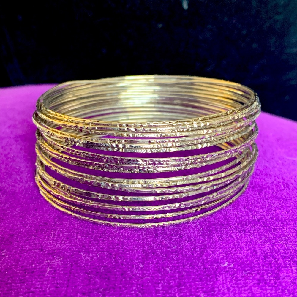 Silvertone bangle bracelet set